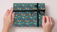 Load image into Gallery viewer, Festive Animal Gift Wrap Set
